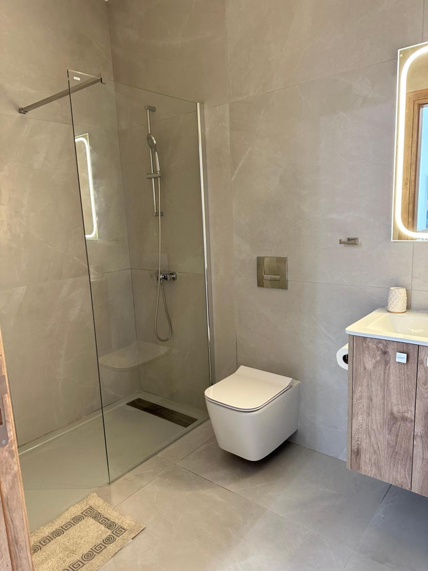 -mari- Cozy Near Unic & Medical School