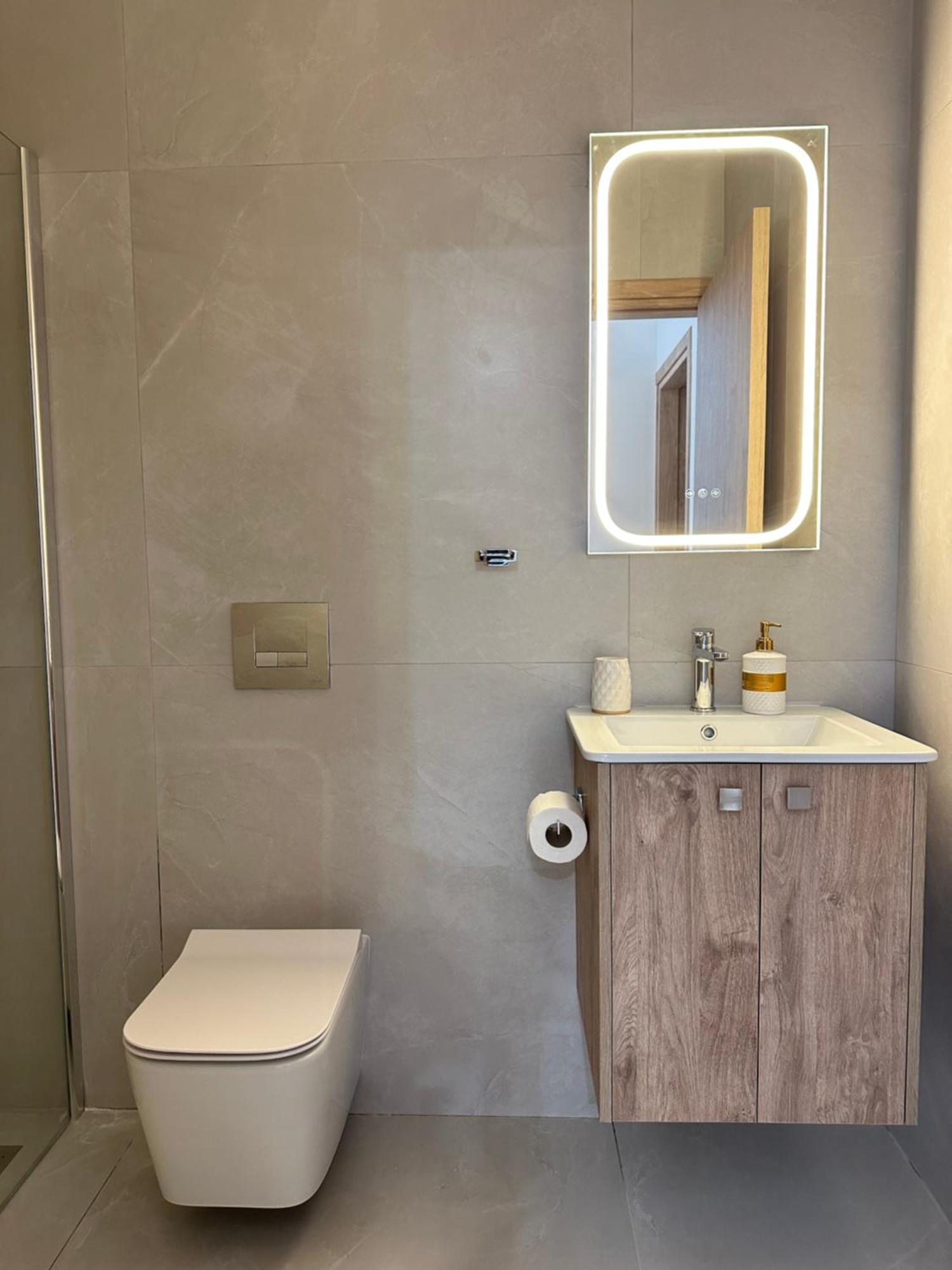 -mari- Cozy Near Unic & Medical School Apartment *