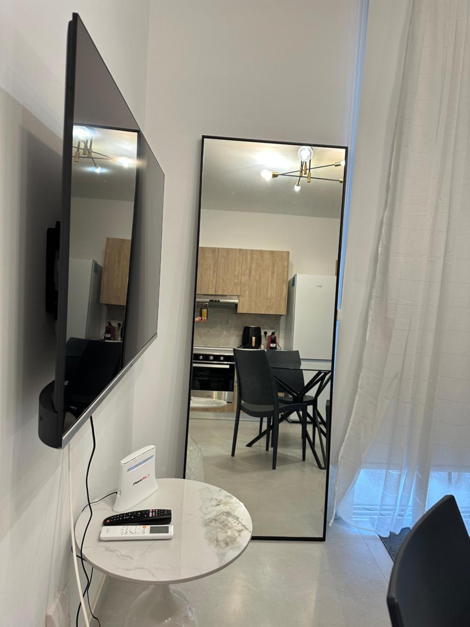 -mari- Cozy Near Unic & Medical School