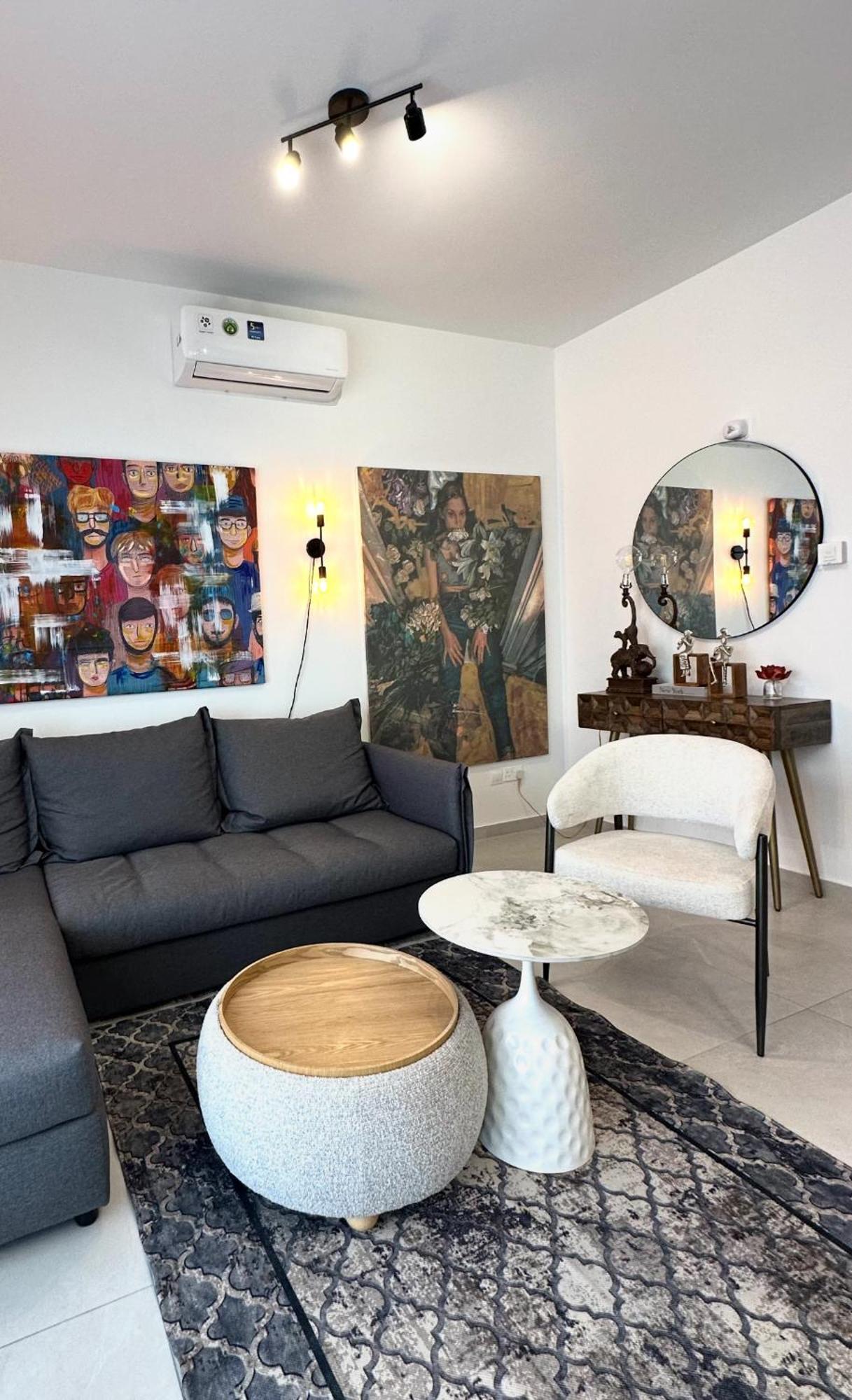 -mari- Cozy Near Unic & Medical School