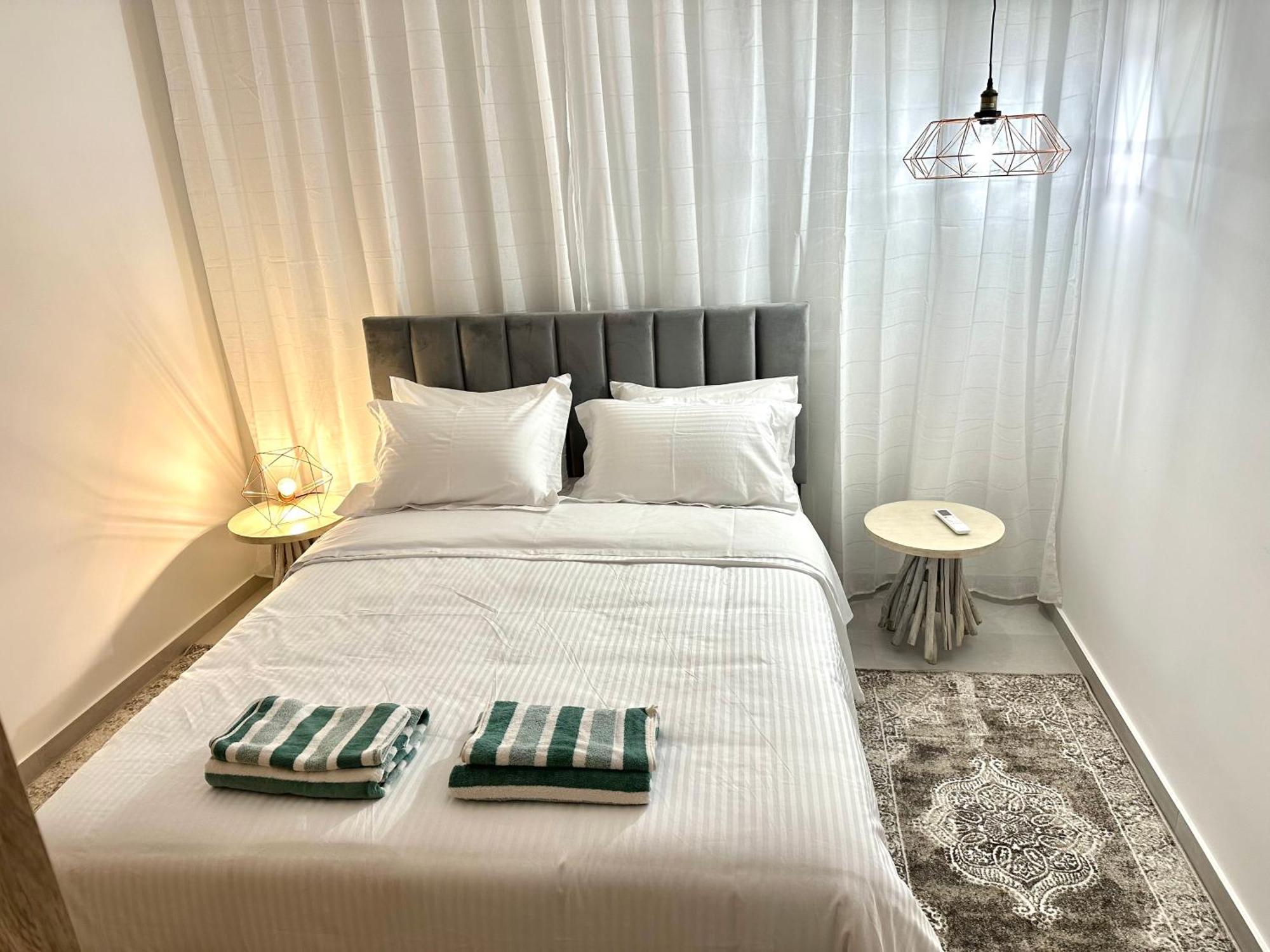 -mari- Cozy Near Unic & Medical School Apartment